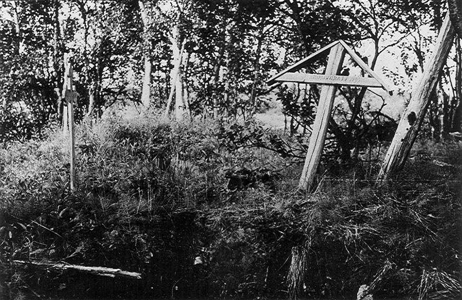 Lainio 05 D.jpg - Lypsyniemi, sommarbegravningsplatsen.